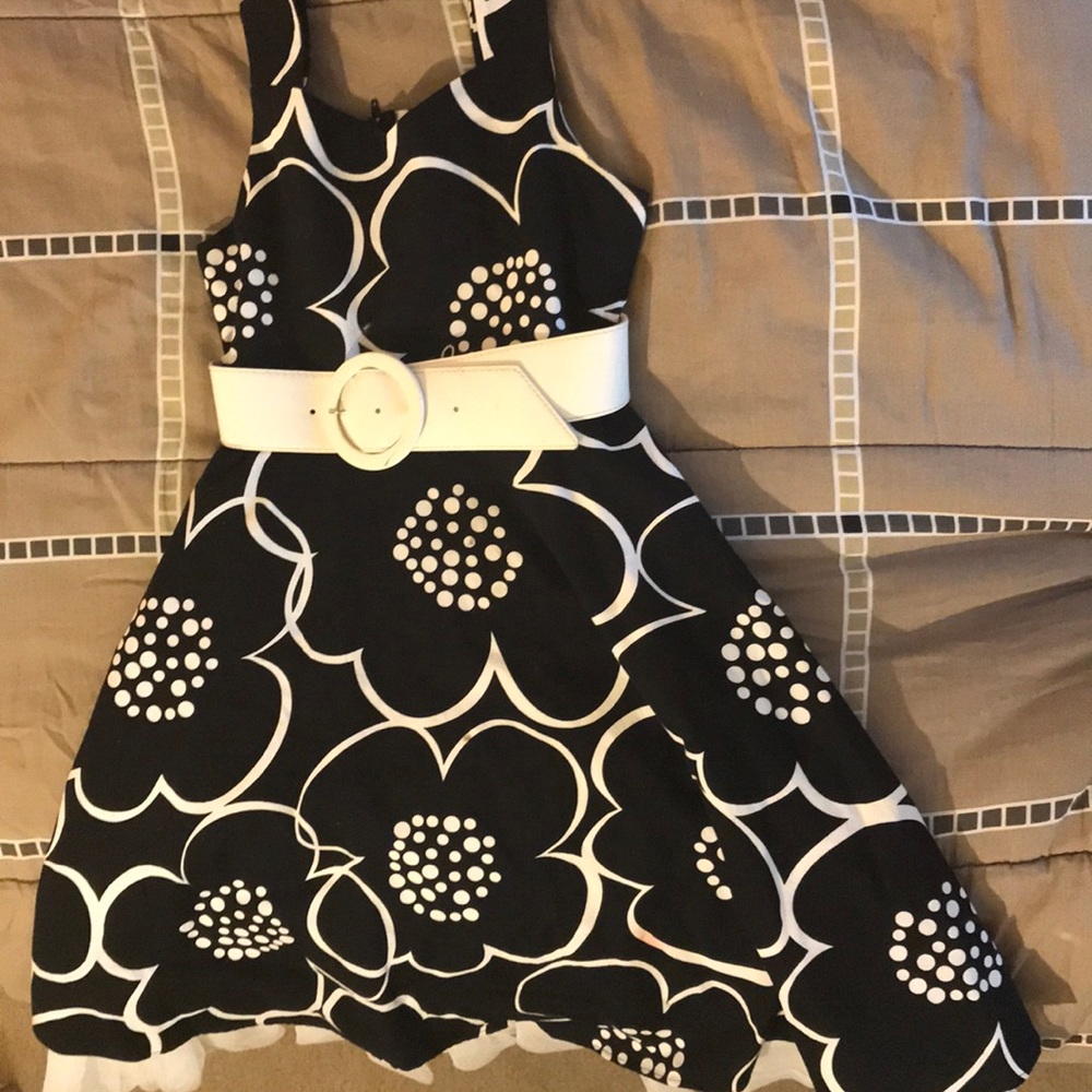 Girls black/white dress with white belt
